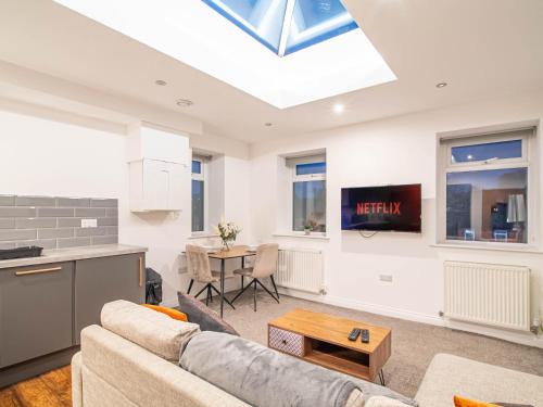 Kirkheaton Apartment | Hayy ApartHotels Dealhouse