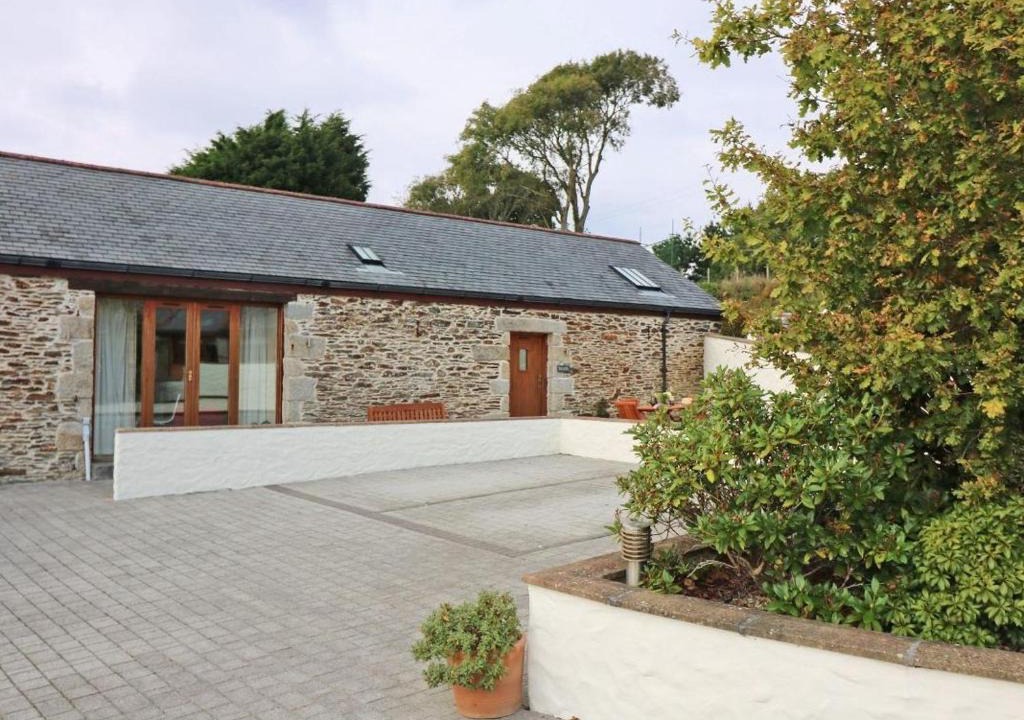 Maenporth House | Hazel Barn