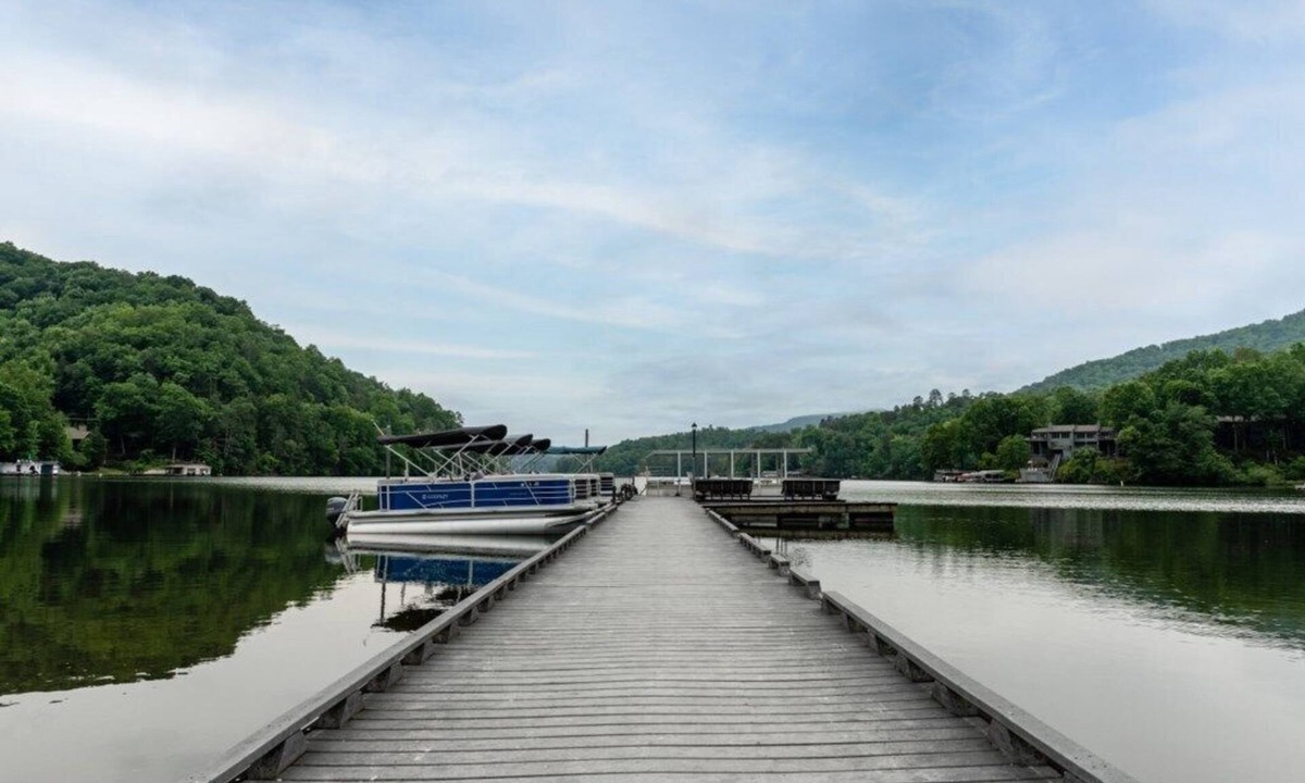 Lake Lure Condo | Headline