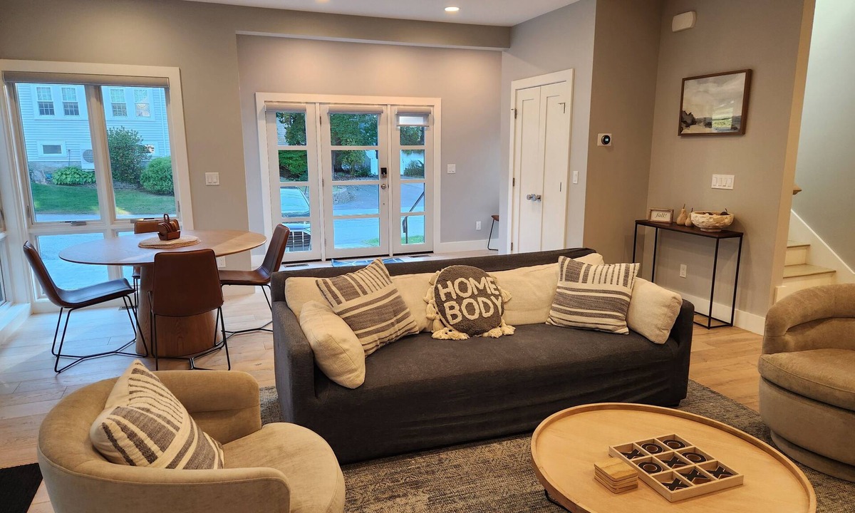 Ogunquit House | Heart of Ogunquit: Family-Friendly Home, Walk to beach, shops, dining and more!