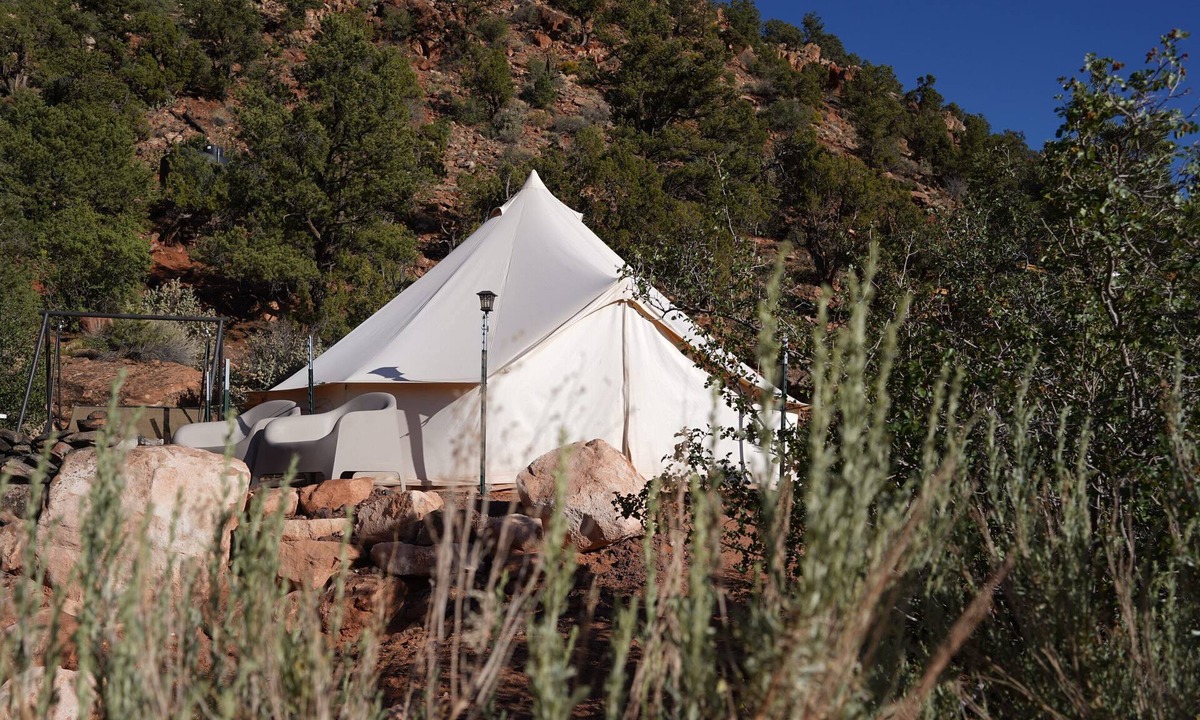 Hildale RV Rental | Heated/cooled king size glamping tent at Zion View Camping!