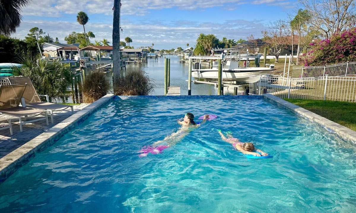 Apollo Beach House | Heated Infinity Pool | Dolphin Views | Near Tampa
