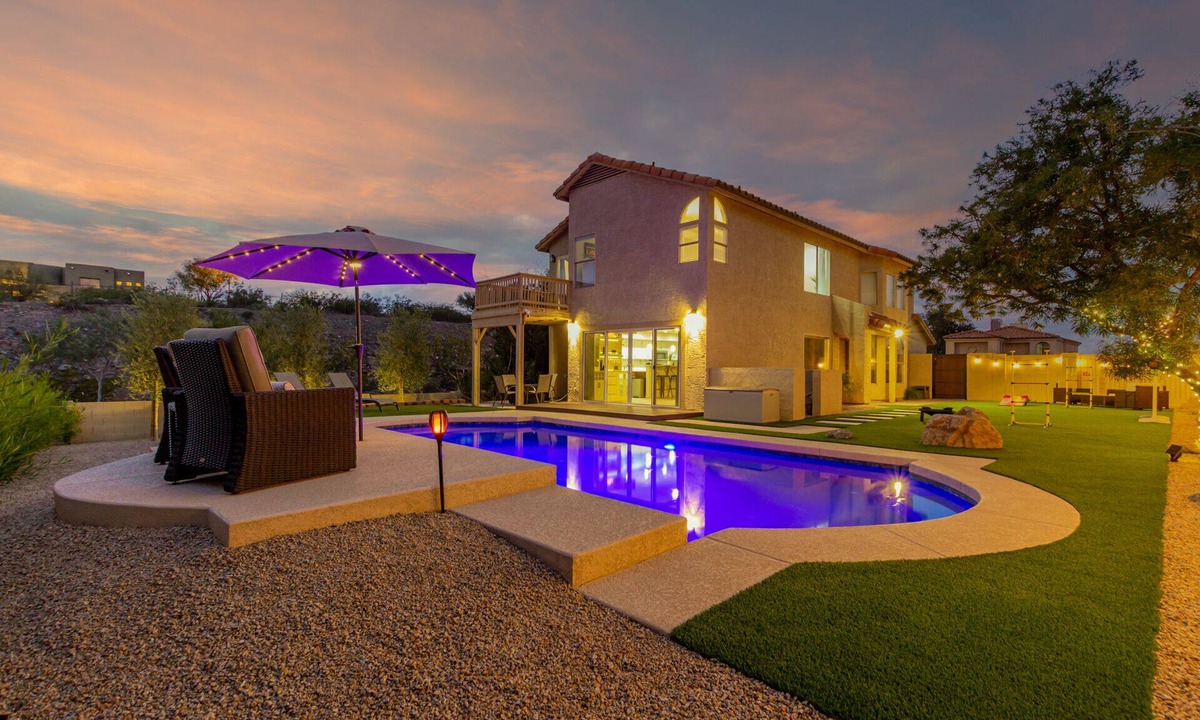 Paradise Valley Village House | Heated Pool at the PERFECT house with the PERFECT backyard.
