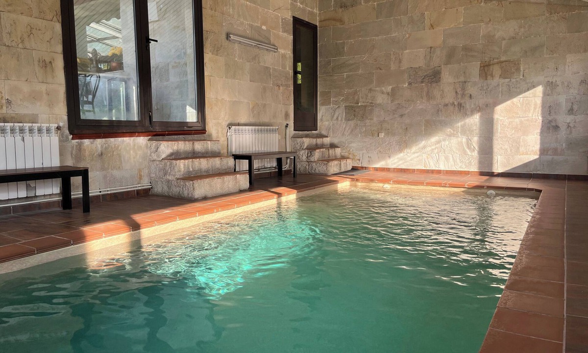 Los Angeles de San Rafael Cottage | Heated pool, Casa El Arrebol Rural for 17 people 600 439 469