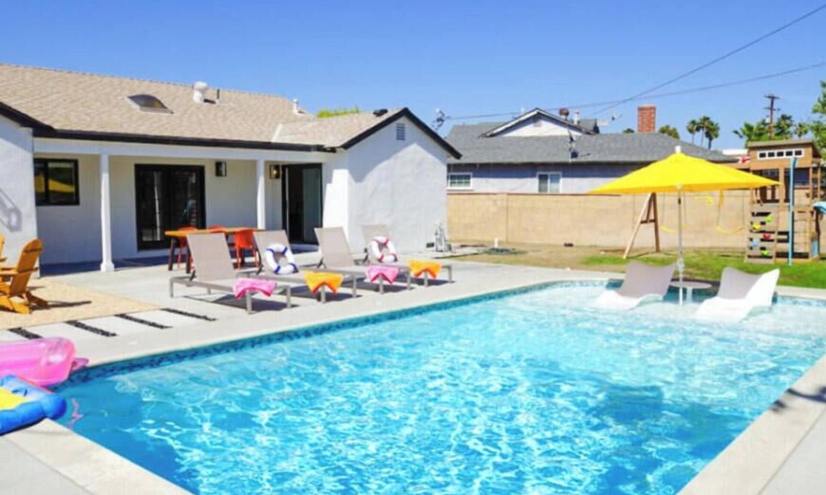 Southwest Anaheim House | Heated Pool, FirePit, Playground, 10minDisney, Resorts, AN5