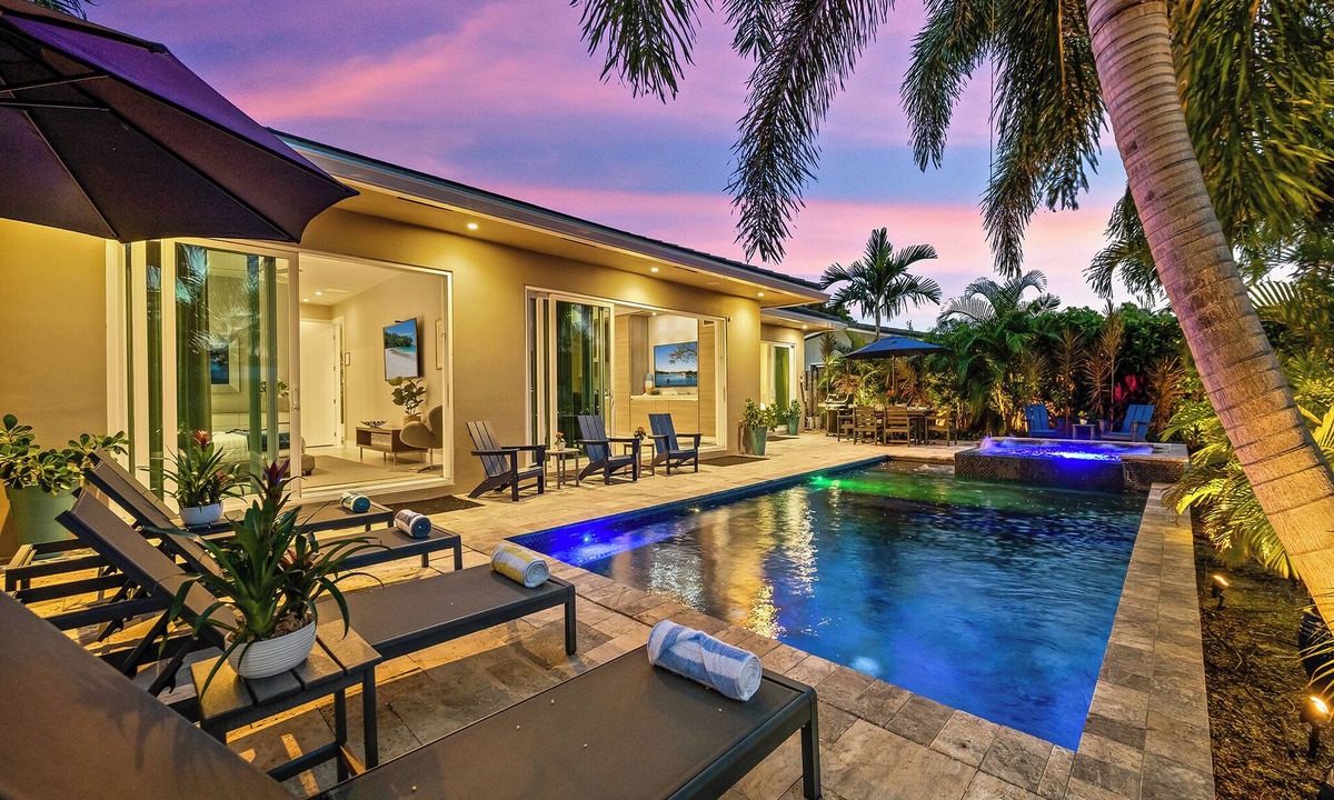 Wilton Manors House | Heated Pool, Modern Spacious Waterway Home Offering Comfort, Style & Total Relaxation!