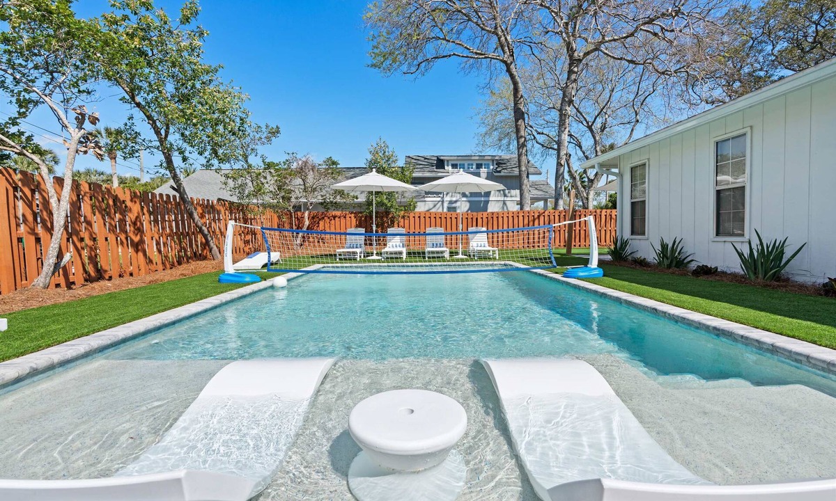 Jacksonville Beach House | Heated Pool, Game Room, Putting Green in Jax Beach