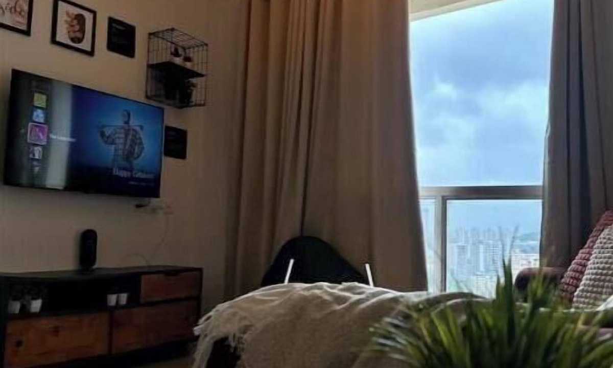 Thane West Apartment | Heaven 19° : Calm Beyond Clouds