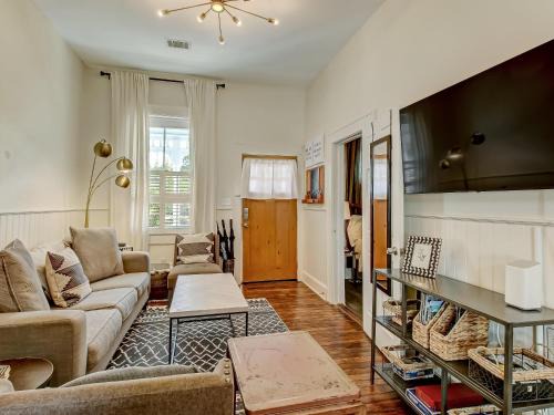 Beach Institute House | Heidi's Hideaway