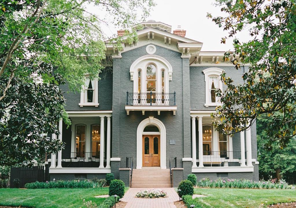 Downtown Hotel | Heights House Hotel