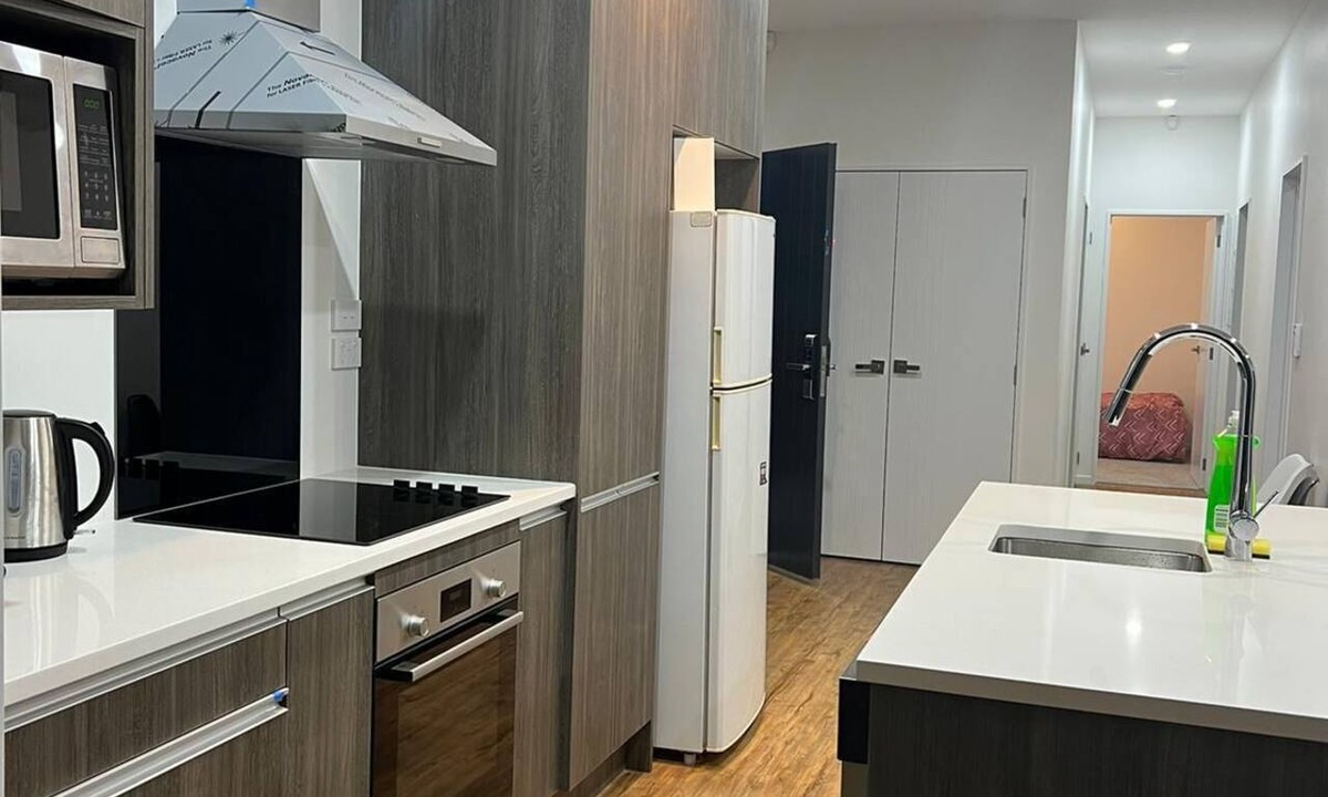 Helensville House | Helensville townhouse - 5 mins walk to the town centre