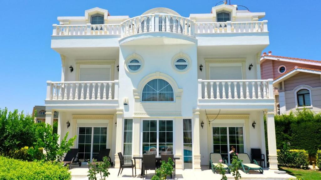 Kadriye Villa | Helios 3