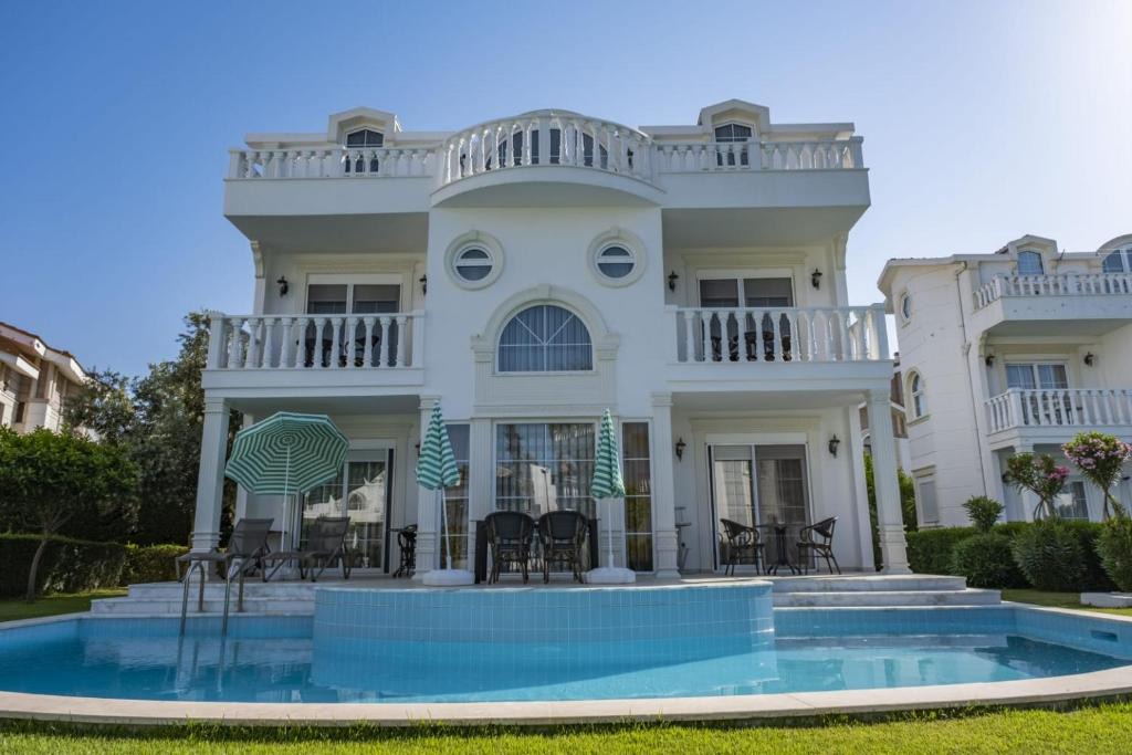 Kadriye Villa | Helios 5