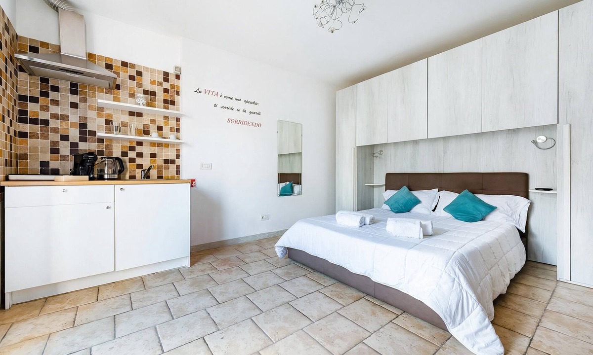 Conversano Hotel | Helios Room 3, Conversano, Italy