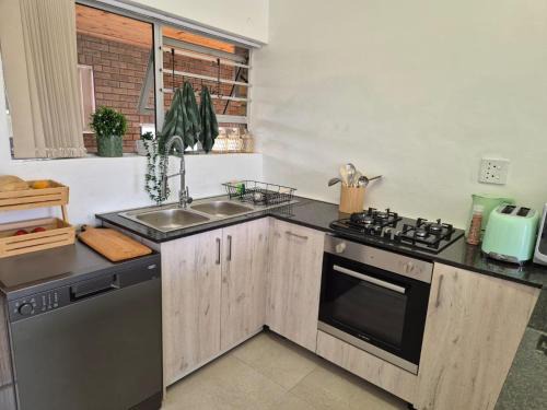 Struisbaai House | Hello Home Struisbaai