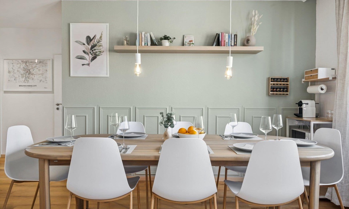 Braunschweig City Center Apartment | Hellohome Castle View Apartment Winter Garden