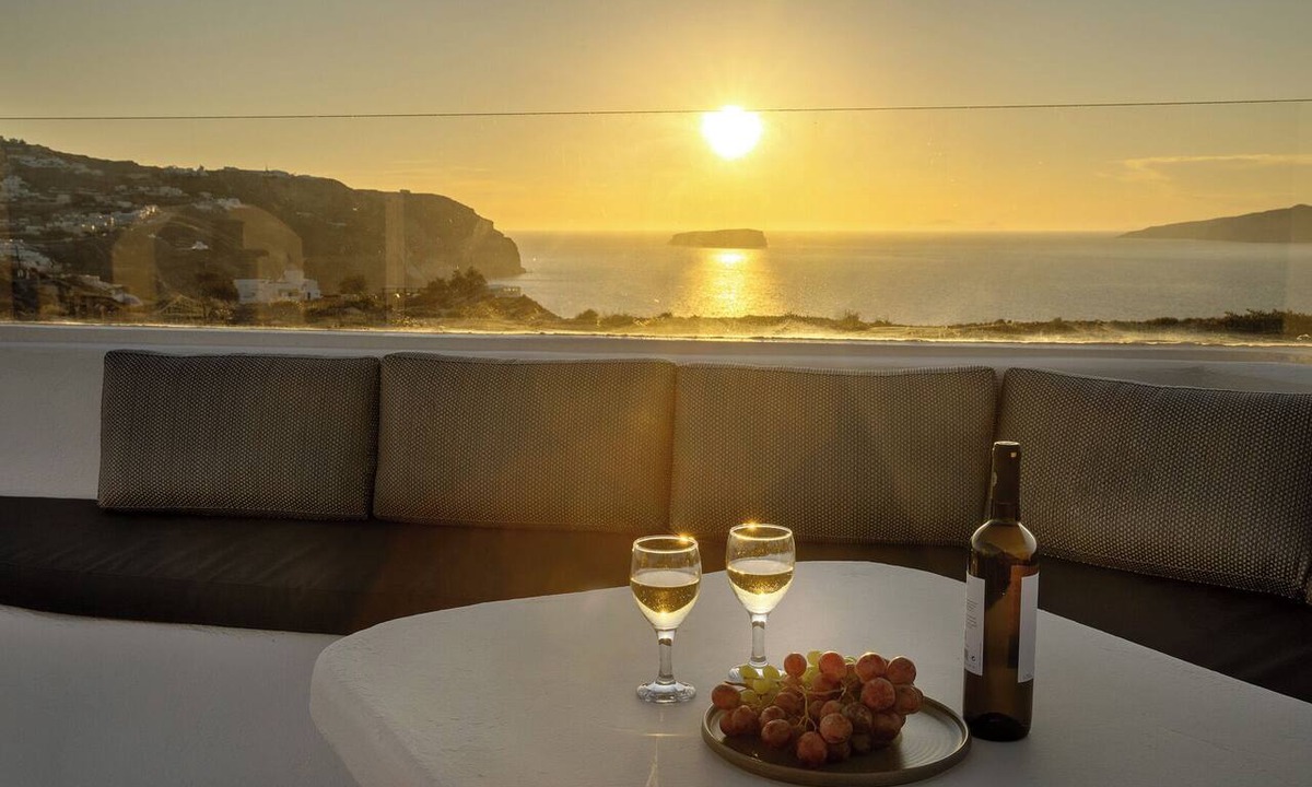 Akrotiri Villa | Hemera Holiday Home