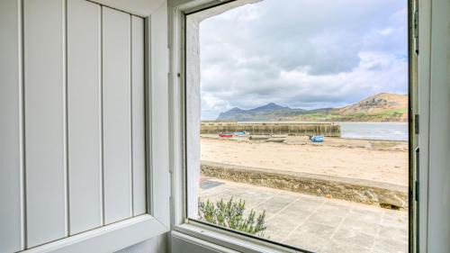 Garn Fadryn House | Hen Dafarn