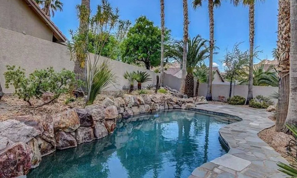 Paradise Hills House | Henderson Home, 5beds, Pool, backyard, pet friendly