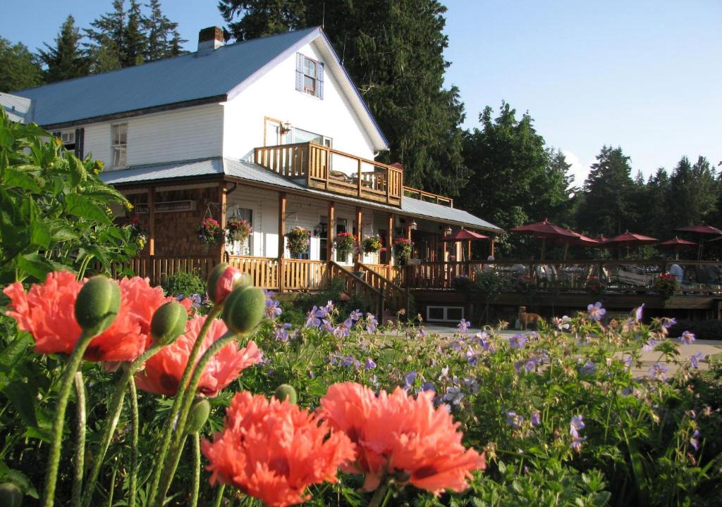 Heriot Bay Hotel | Heriot Bay Inn