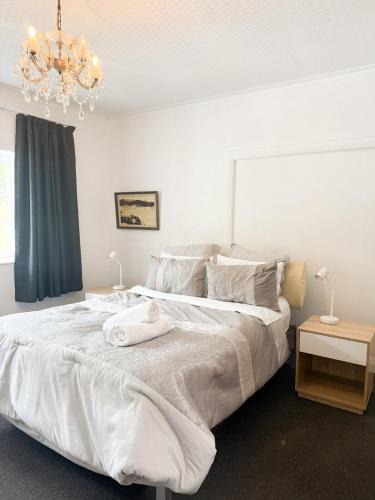 Wellington House | Heritage 1915 Home, Modern Elegance