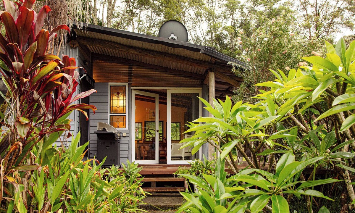 Whian Whian Cabin | Heritage Cabin | Clawfoot Bath in the Rainforest | Byron Bay Hinterland