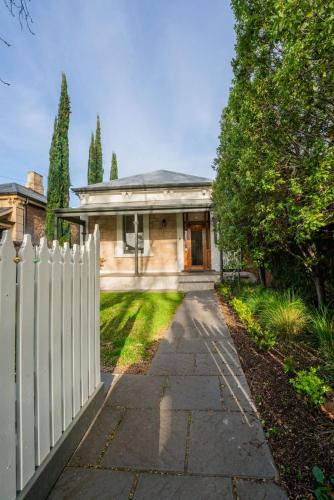 St Peters House | Heritage Elegance Close to CBD