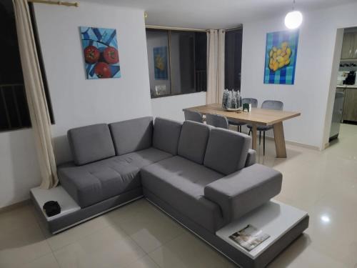 Cali Apartment | Hermoso moderno Duplex en El Sur de Cali