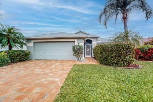 Beachwalk Isles House | Heron's Nest Getaway