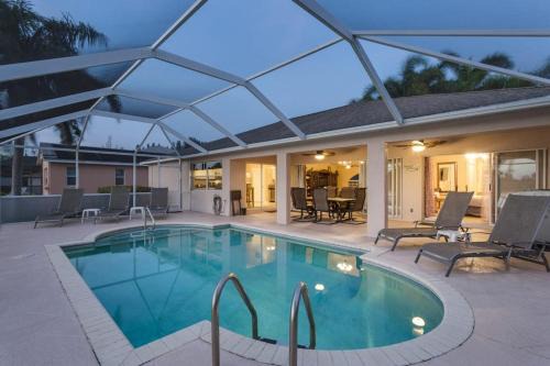 Biggar House | Herons' View Villa
