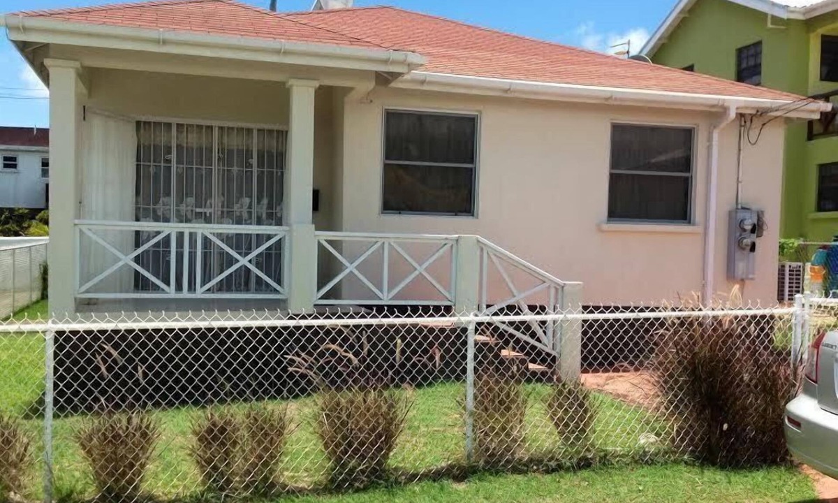 Douglas House | Heywoods Park - West Coast - Barbados - Close to Beach - Free Wi-Fi