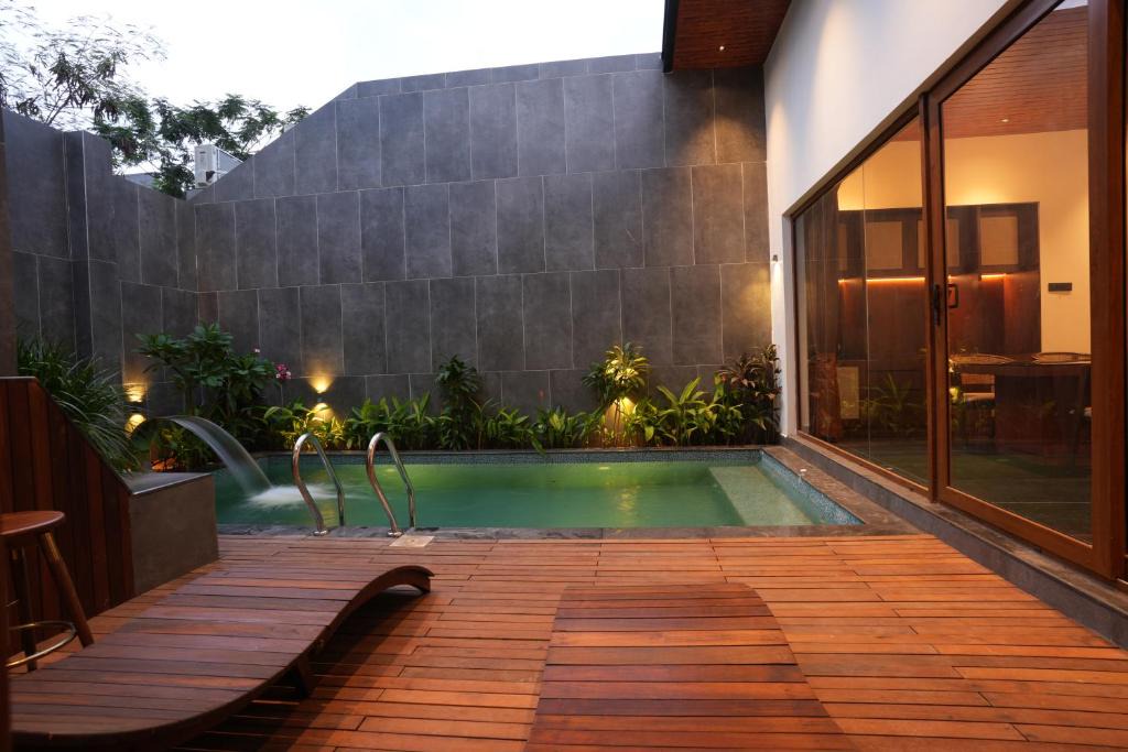 Injambakkam Resort | HF Pool Resorto