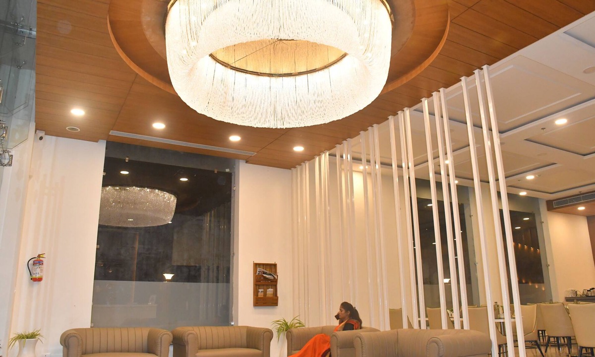 Sarnath Hotel | HHW BUDDHA LINEAGE