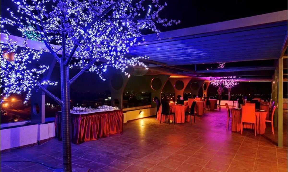 Nashik Hotel | Hi5 Hotel & Experience