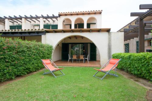 L'Ampolla House | Hibiscus