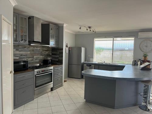 Eaton House | Hibiscus Haven
