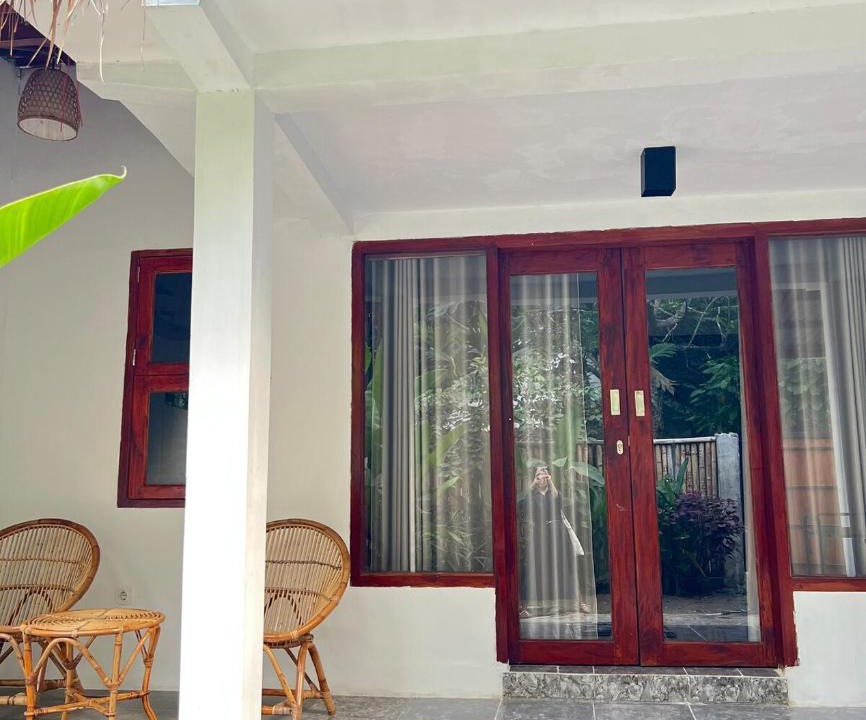 Lombok House | Hibiscus house Kuta Lombok 1 bedroom and kitchen