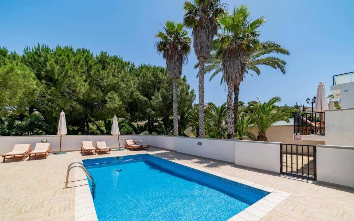 Santa Maria Estate Villa | Hibiscus in Mellieha