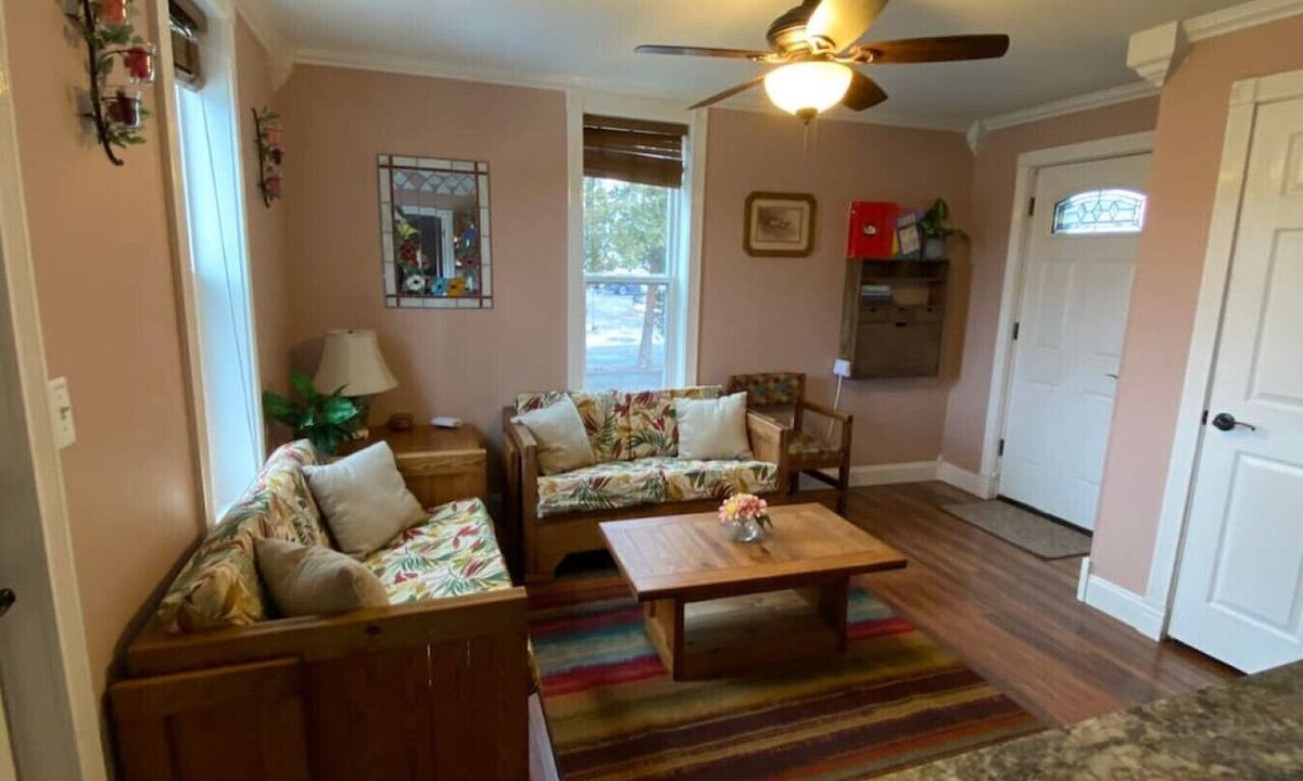 Davison Apartment | Hidden Charm Suites - Cheerful Suite, Downtown Retreat