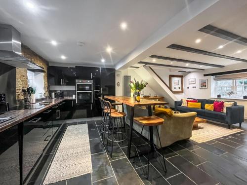 Yarm House | Hidden Cottage