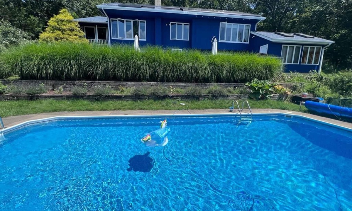 Sherman House | Hidden Gem on Private Road - Hike; Swim, Ski, Sauna; Relax - Repeat!