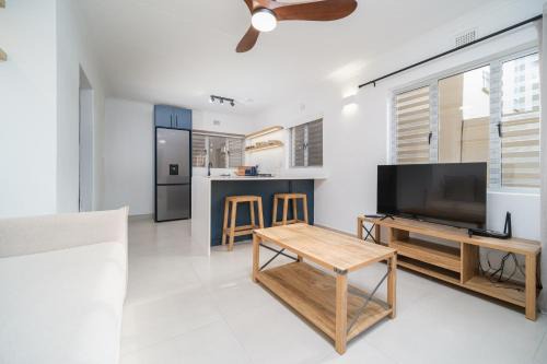 Shaka's Rock Apartment | Hidden Gem
