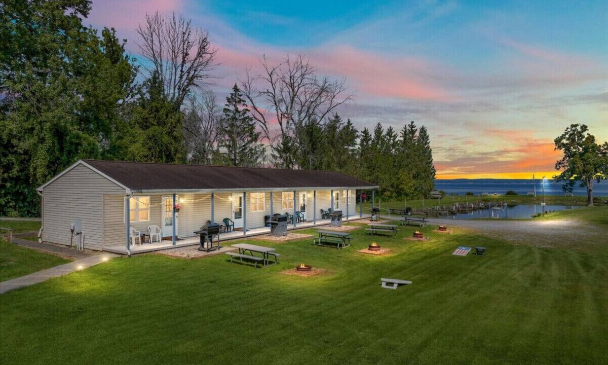 Durhamville Apartment | Hidden Harbor Marina Unit 1 - Oneida Lake's Premier Fishing Paradise!