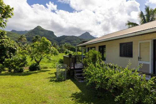 Matavera House | Hidden Haven - Group Retreat-Sleeps 7 aircon & free Wifi