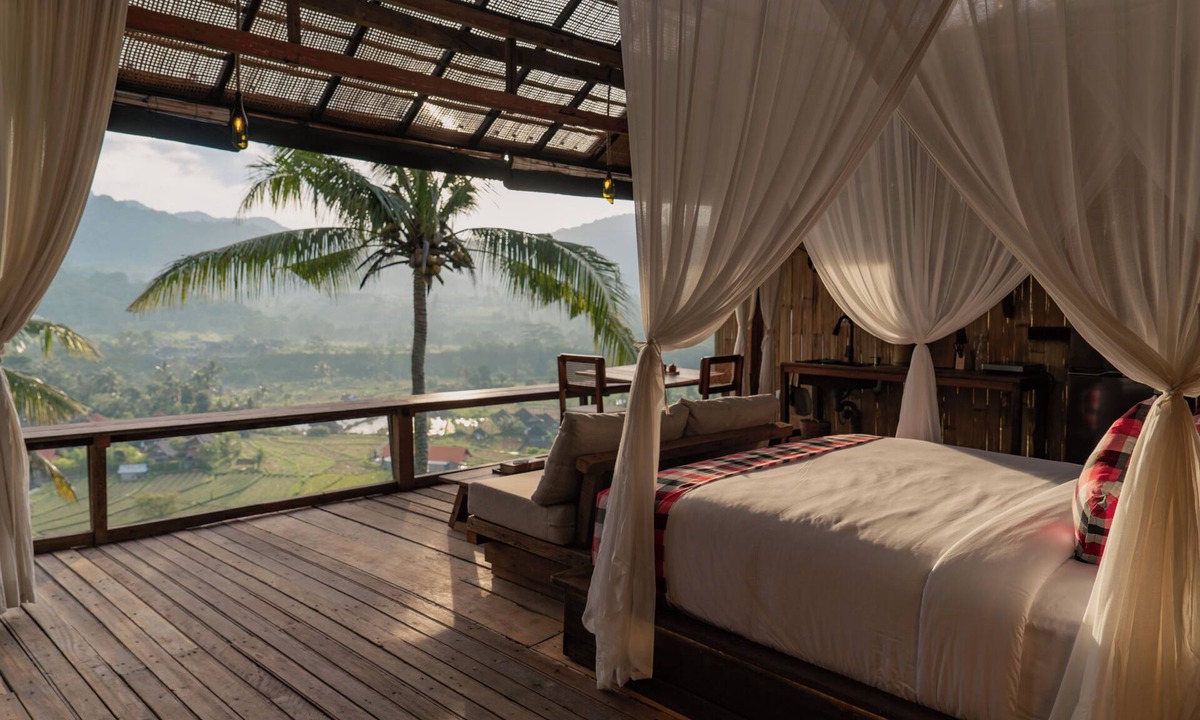 Wisma Kerta Cabin | Hidden Jungle Gem with Mountain and Rice Field View