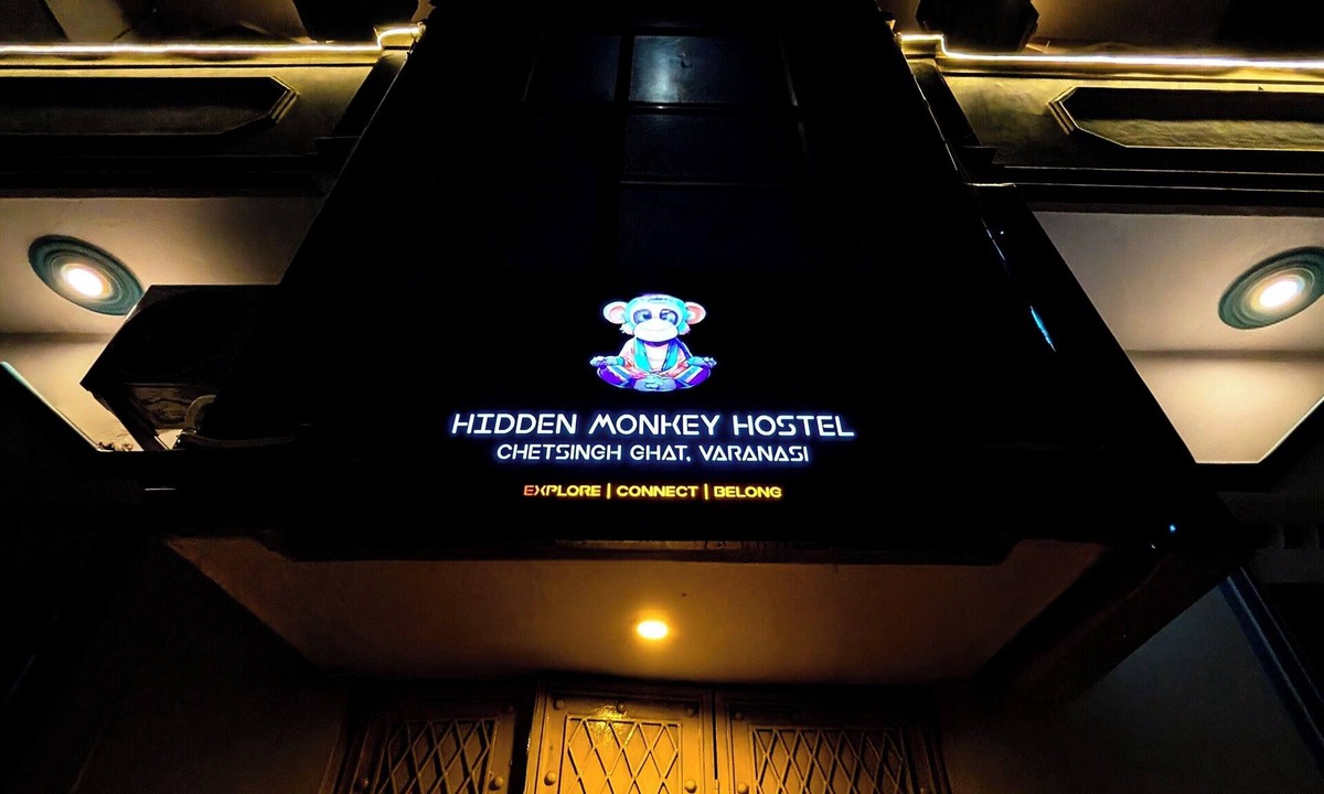 Varanasi Hostel | Hidden Monkey Hostel Chet Singh Ghat