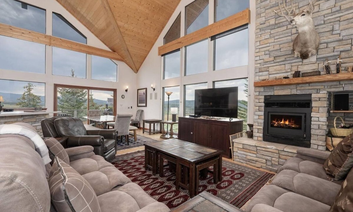 Tabernash House | Hidden River Ranch private hot tub