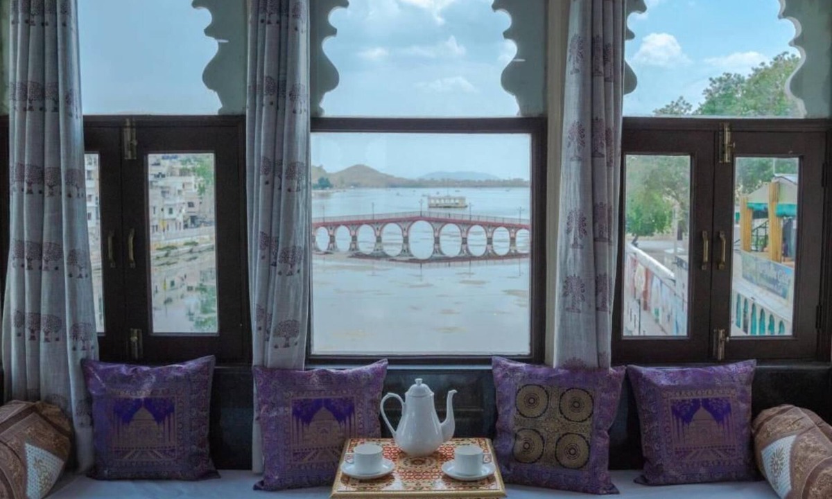 Lake Swaroop Sagar Hotel | Hide-in Udaipur