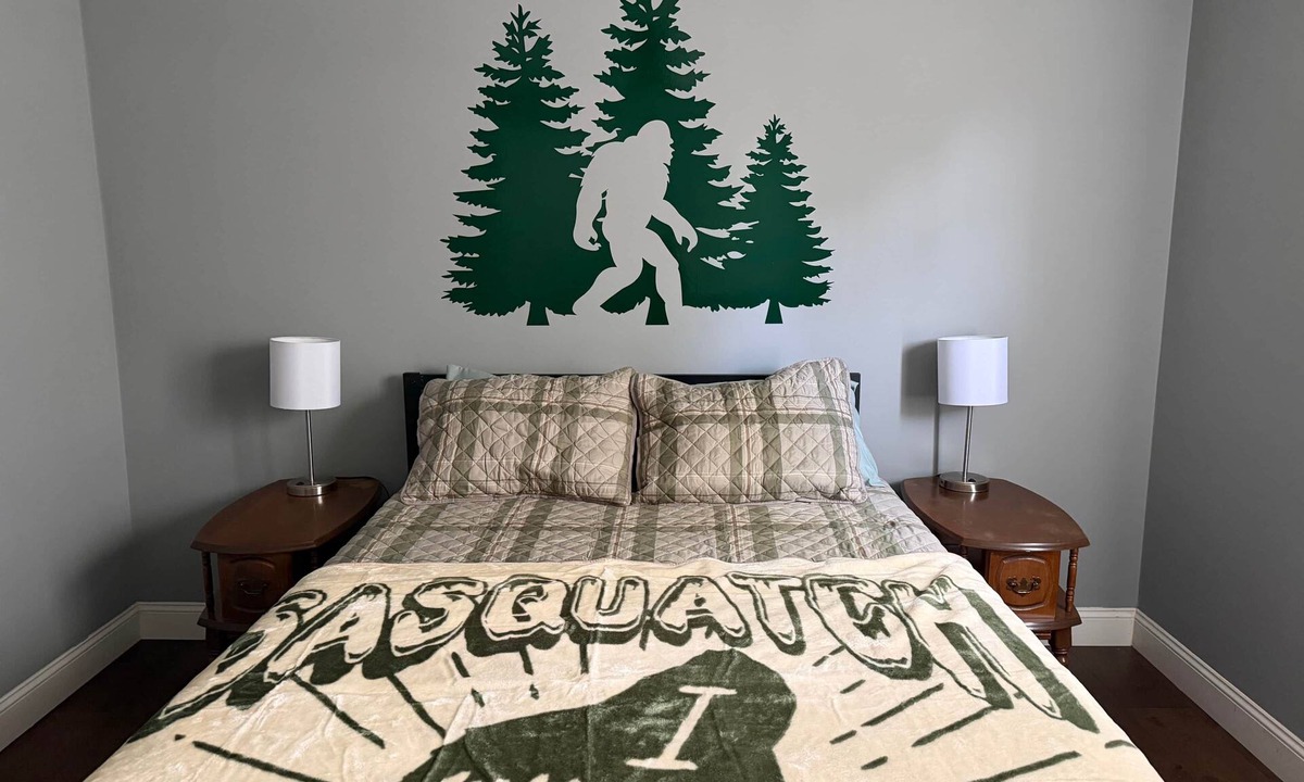 Stanton House | Hide & Seek Lodge I Cozy 2BR I 15m to RRG I Wi-Fi