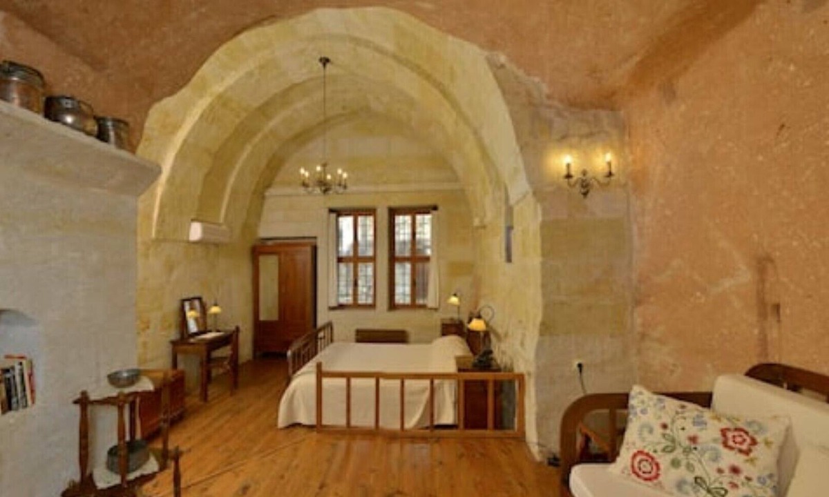 Urgup House | Hideaway Cave House with Garden & Kitchen